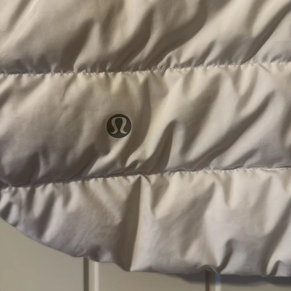 Lululemon Fluff Off Crew in White/Soot Light Size 4 - Picture 6 of 6